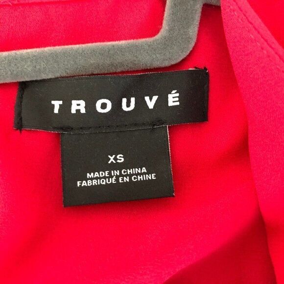 NWOT Trouve Choker Collar V-Neck Tank - Picture 8 of 8